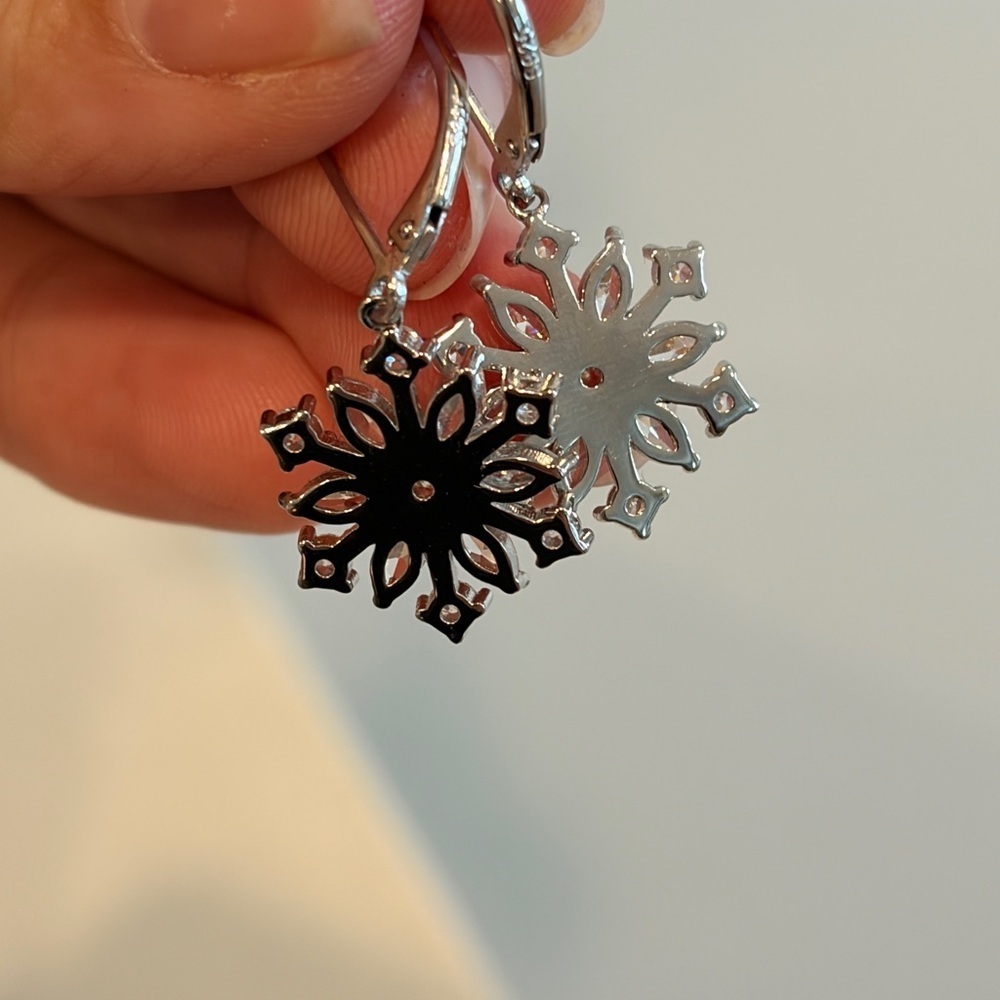 925 Sterling Silver Snowflake Earrings for Women Dangle Earrings Cubic Zirconia - Picture 5 of 7